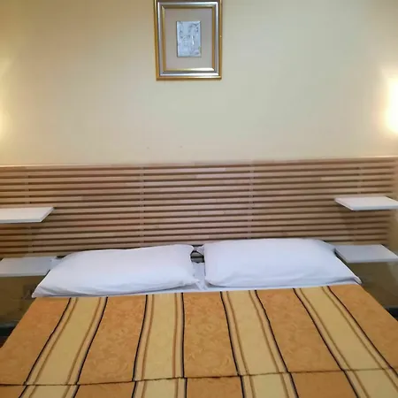 Testa Gioacchino B&B Рим