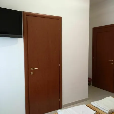 Testa Gioacchino B&B 3*